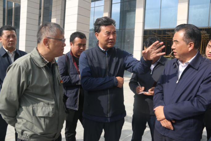 省人大常委會副主任、海東市委書記鳥成云專題調(diào)研曹家堡保稅物流園